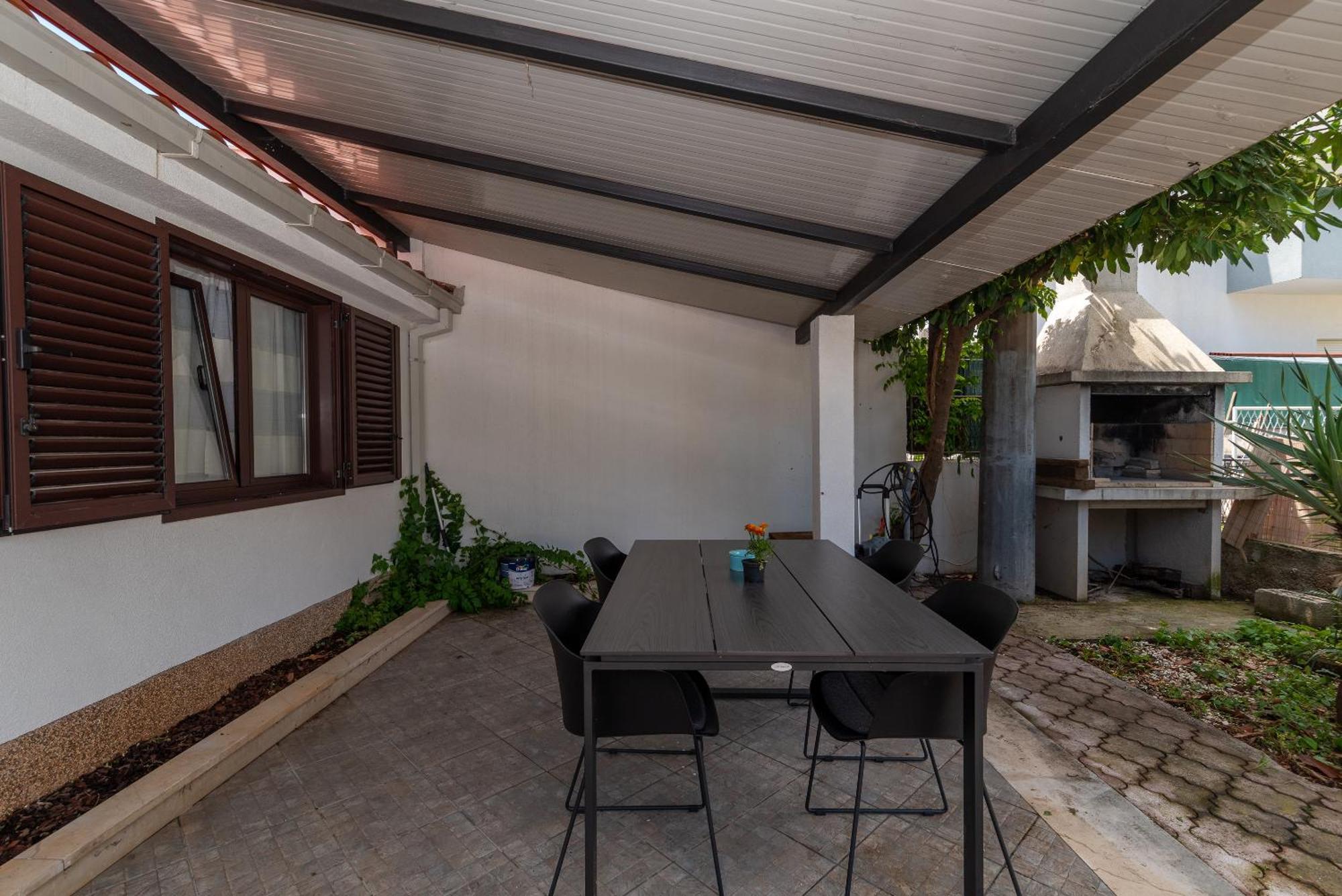Maca Apartments & Suites Trogir Exterior photo