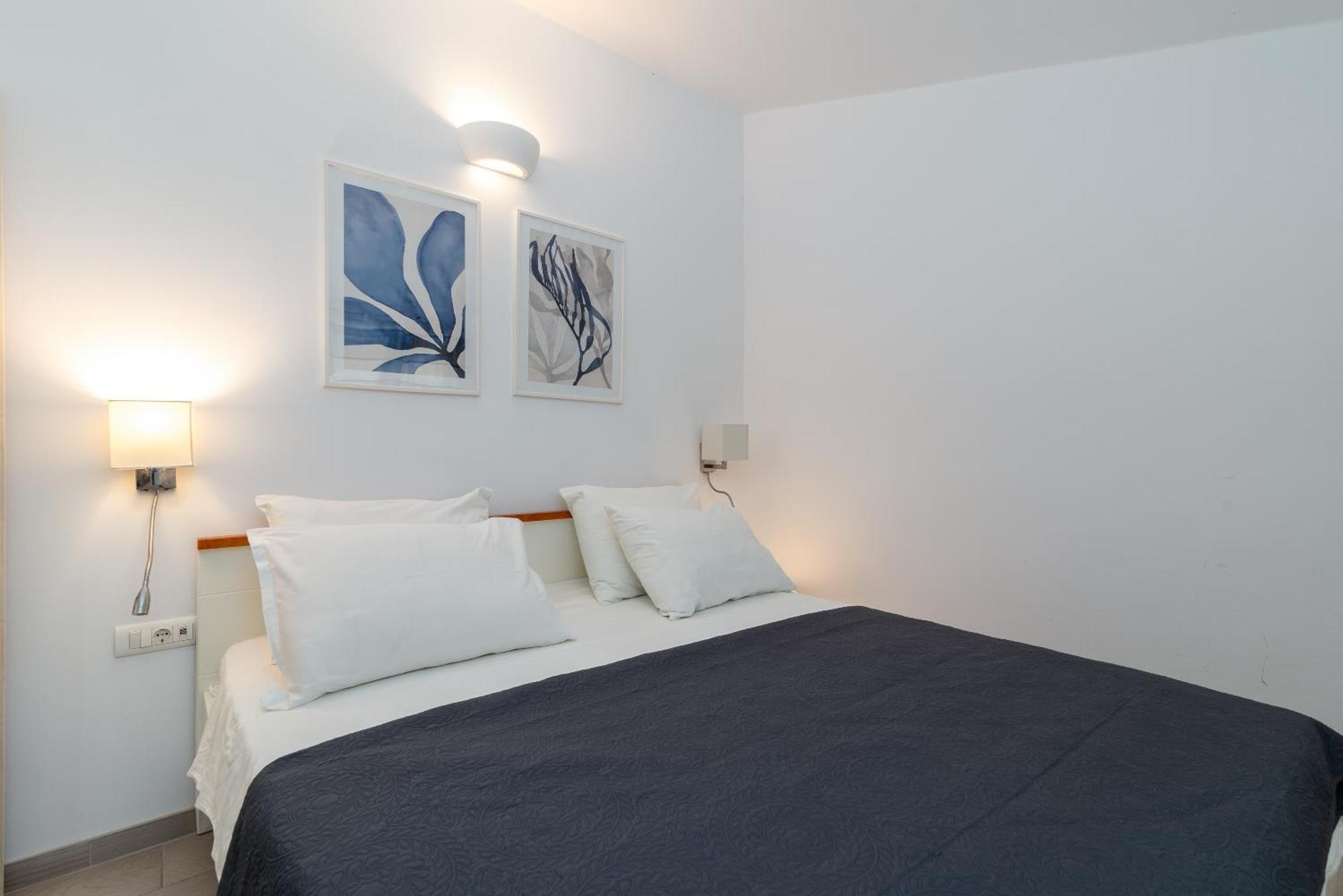 Maca Apartments & Suites Trogir Exterior photo