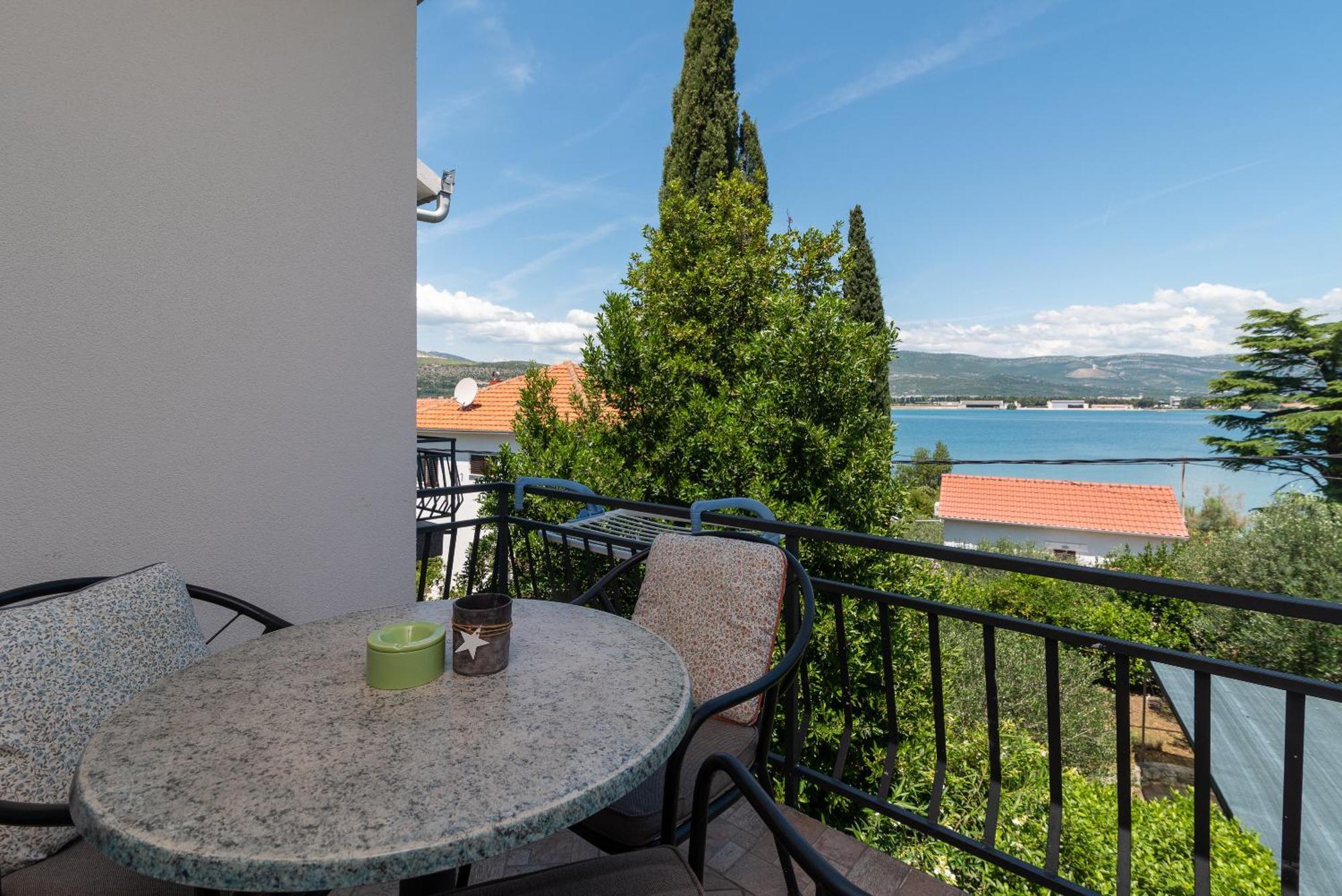 Maca Apartments & Suites Trogir Exterior photo