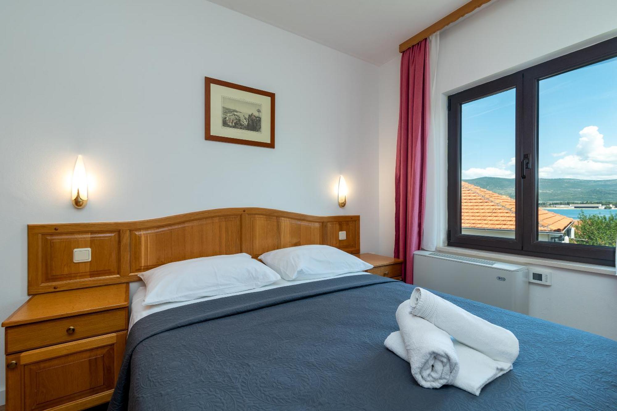 Maca Apartments & Suites Trogir Exterior photo