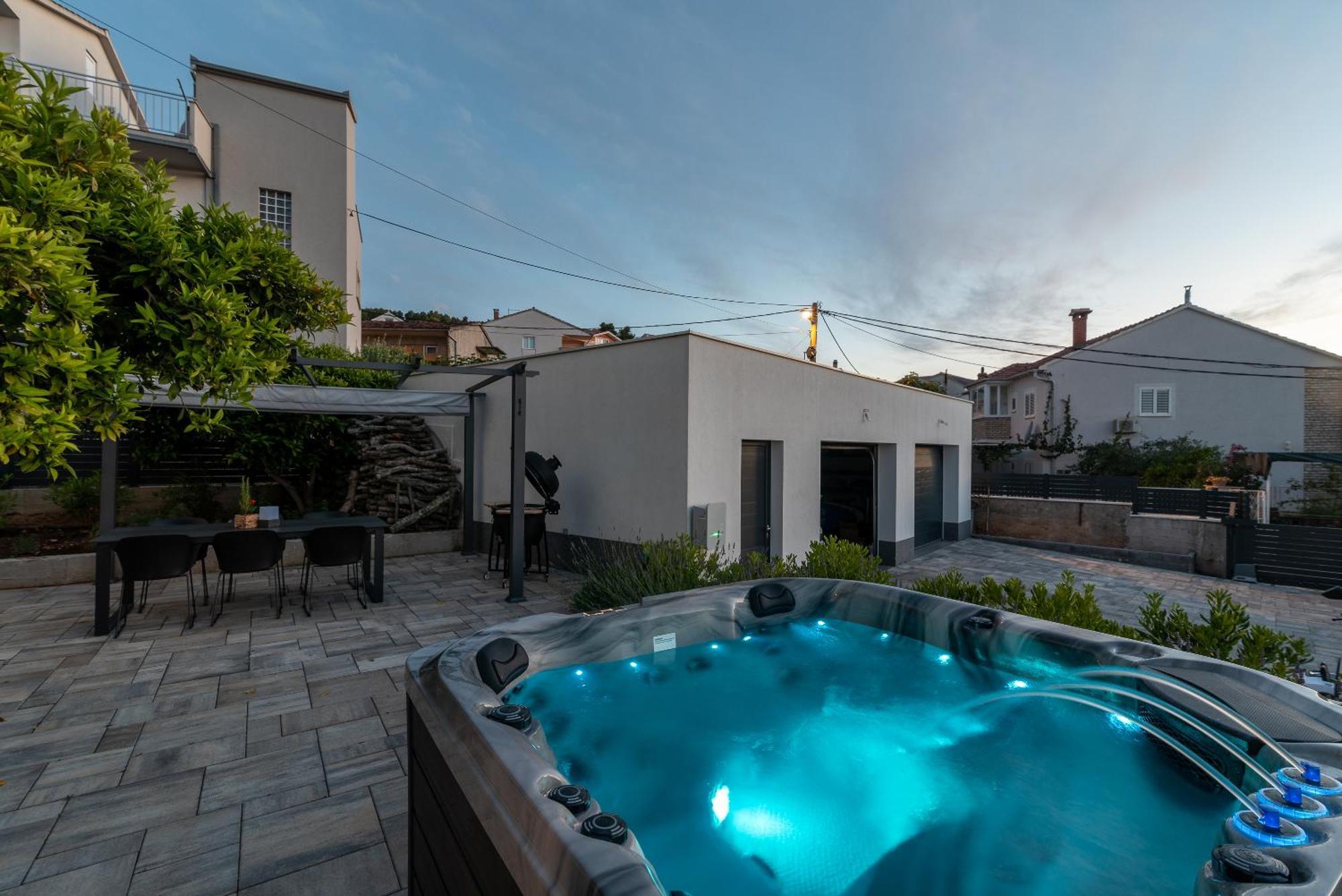 Maca Apartments & Suites Trogir Exterior photo