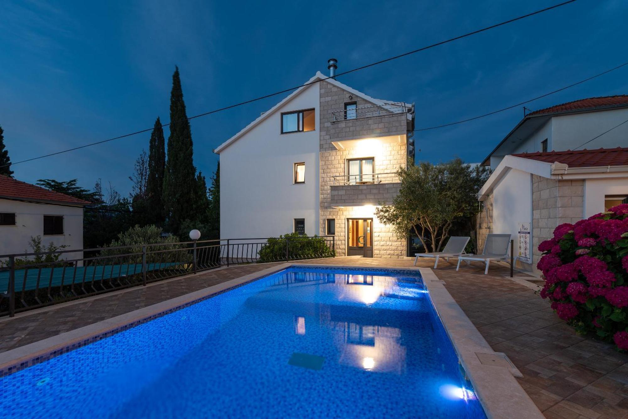 Maca Apartments & Suites Trogir Exterior photo