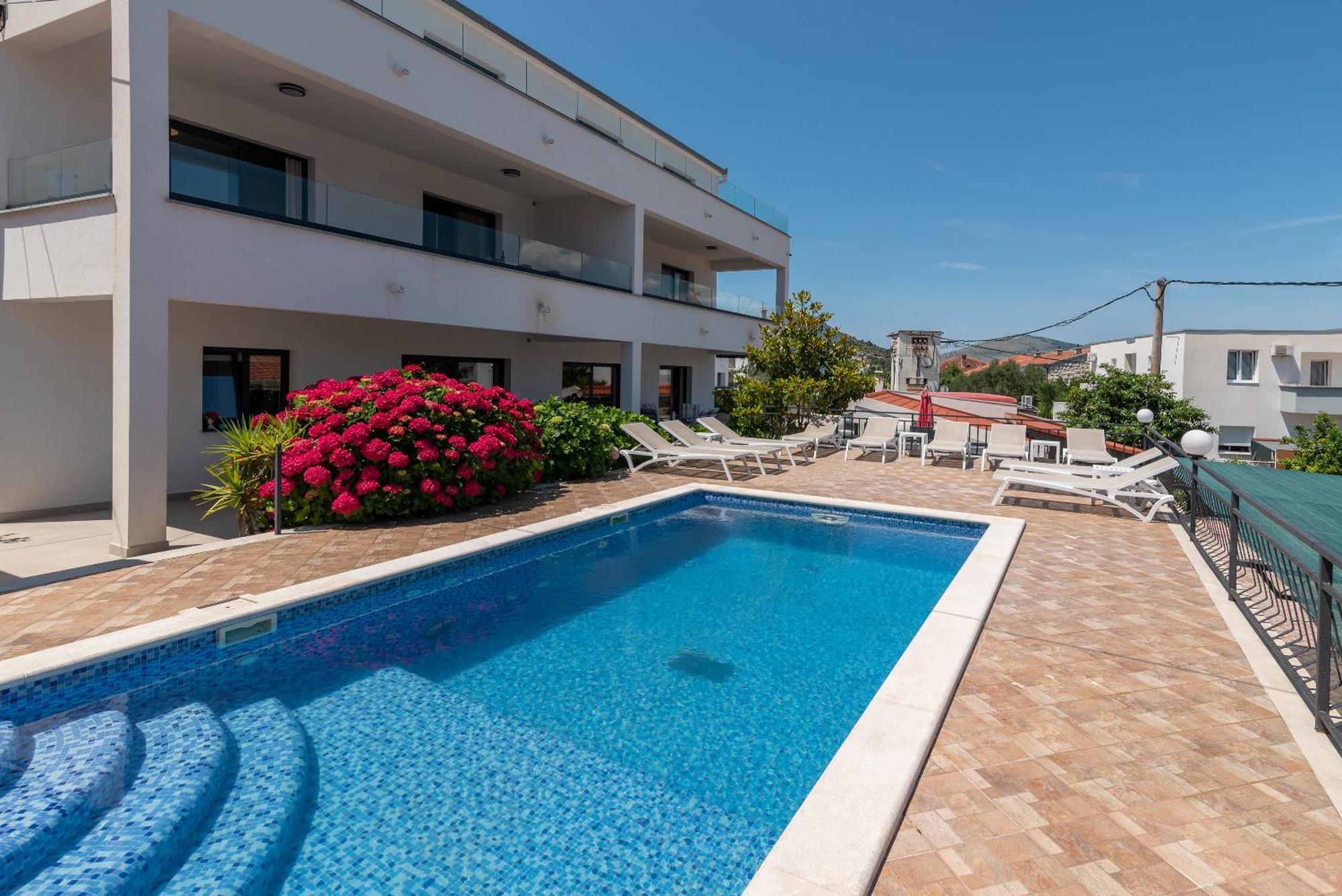 Maca Apartments & Suites Trogir Exterior photo