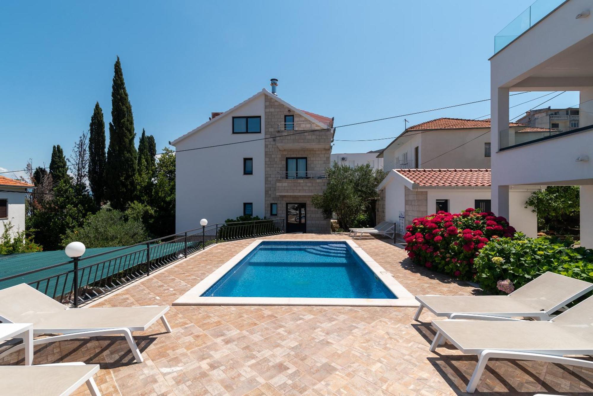Maca Apartments & Suites Trogir Exterior photo